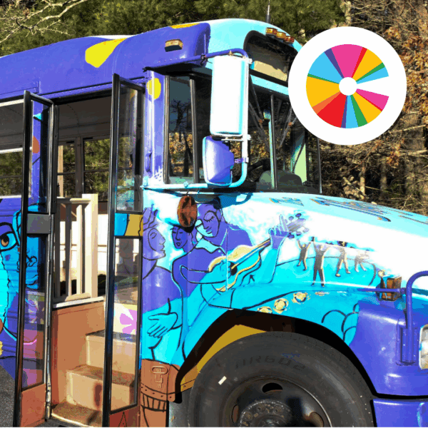 Summer Craft with the Cotuit Art Bus!